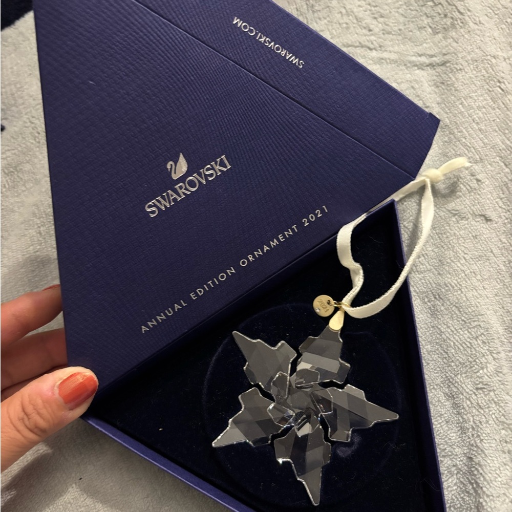 Swarovski 2021 Crystal Ornament with White Ribbon- Caution !No inlay box cover